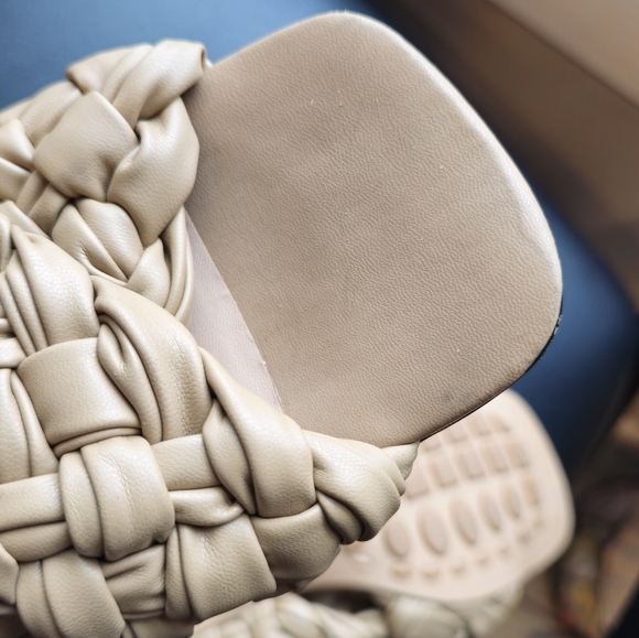 Bottega Veneta Woven Sandals 41 - Picture 7 of 10